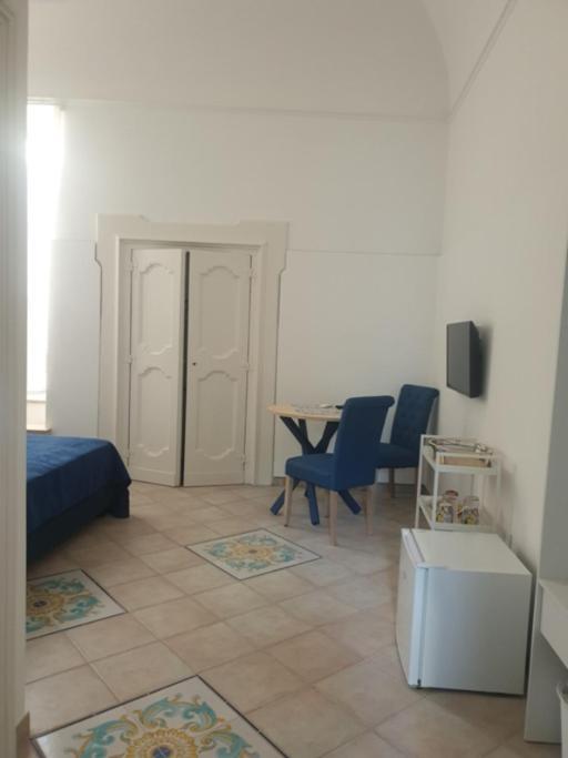 La Casa Delle Camelie Hotel Мета Екстериор снимка